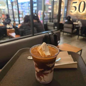 폴바셋 대표 사진