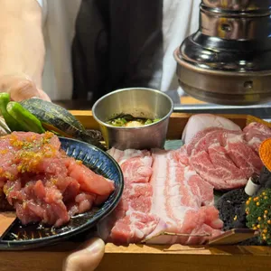 육싸롱 사진