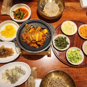 봄이보리밥 사진