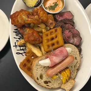 훌리건 커피 대표 사진