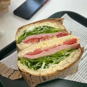 샐러디 대표 사진