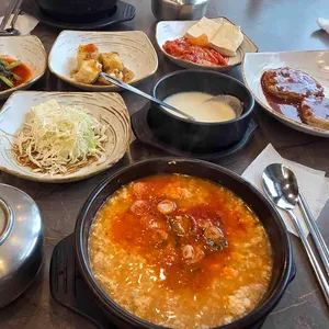 콩밭뜰 짬뽕순두부국밥 대표 사진