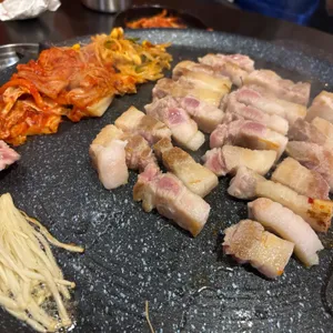 987솥뚜껑삼겹살 대표 사진