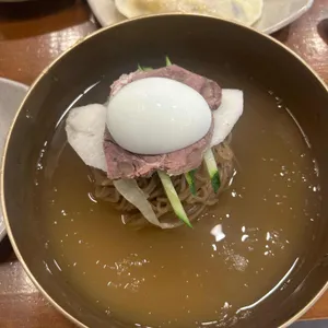 평양냉면 사진