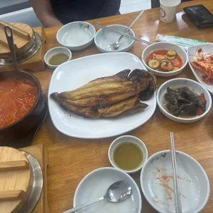 어촌 생선구이 코다리 굴밥 대표 사진