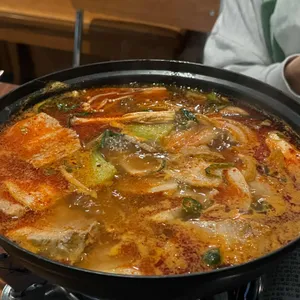 에잇 대표 사진