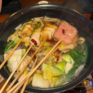 맞닿음 사진