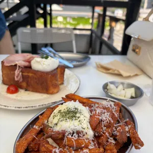 쿠어드꾸뜨 대표 사진