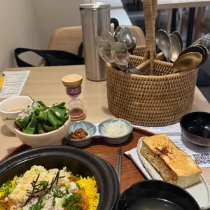 완반 사진