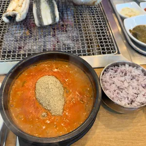 장어의꿈 대표 사진