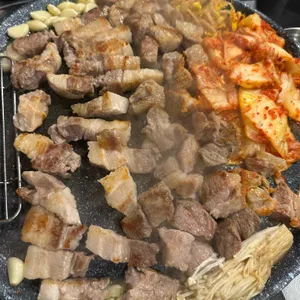 987솥뚜껑삼겹살 대표 사진