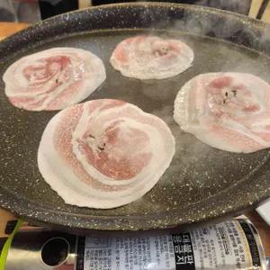 명동돼지찌개 대표 사진