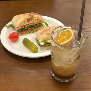 니바하우스 대표 사진