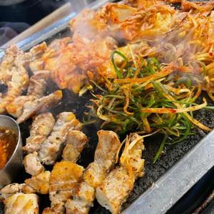 칼맞은삼겹살 사진
