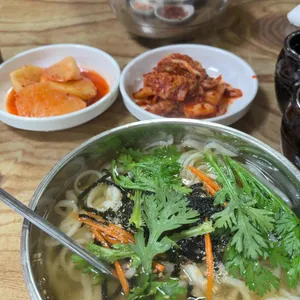 땡초손칼국수 사진