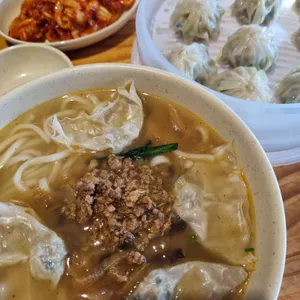 명동교자 사진 1