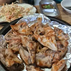 이태원 숯불바베큐치킨 대표 사진