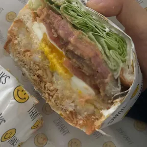 러브인토스터 사진 1