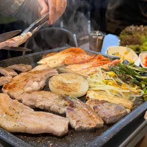 목우촌 부추삼겹살 대표 사진