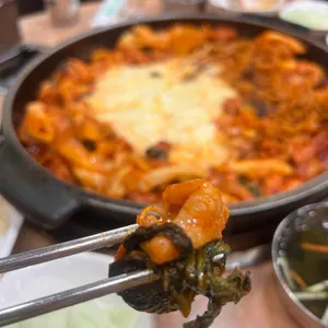 춘천집 닭갈비 막국수 대표 사진