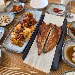 구이랑 찌개랑 사진