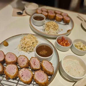 료코 사진 2