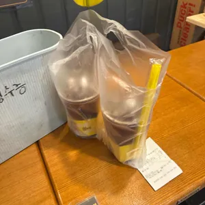 메가커피 대표 사진