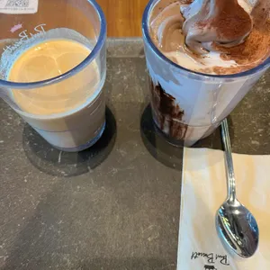 폴바셋 사진