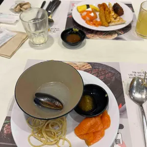 애슐리 대표 사진