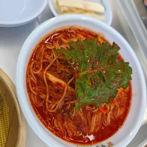 망향비빔국수 대표 사진