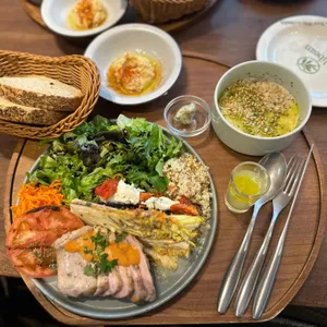 올리빈 대표 사진