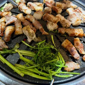 더하다 대표 사진