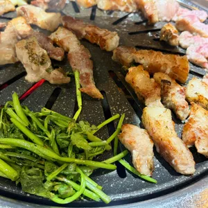더하다 대표 사진