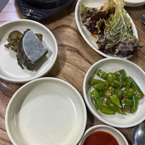 기찻길닭숯불구이 대표 사진