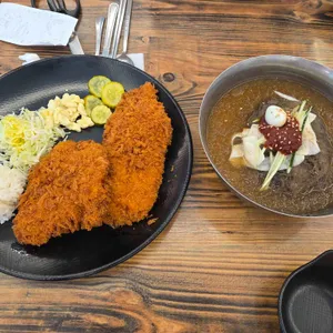 짱이네매콤돈가스냉면 사진