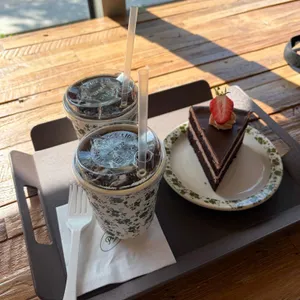 카페 피어라 사진 1