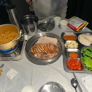 공들인족발 사진 2
