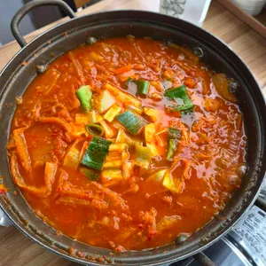 옛날생고기김치찌개전문점 사진