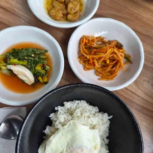 옛날생고기김치찌개전문점 사진 2