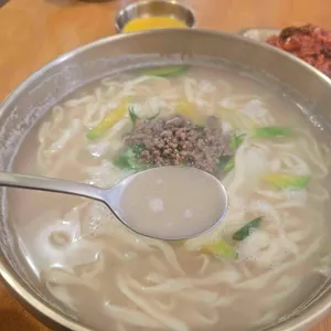 반시면옥 대표 사진
