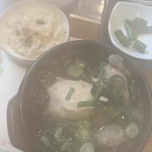 능이버섯백숙삼계탕벅벅가든 사진 1