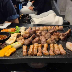 돈블랙 사진 1