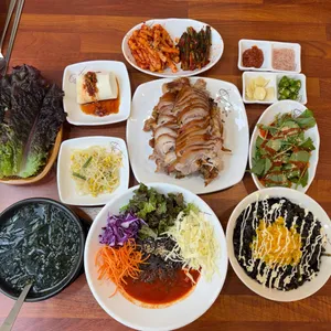 영웅족발 사진