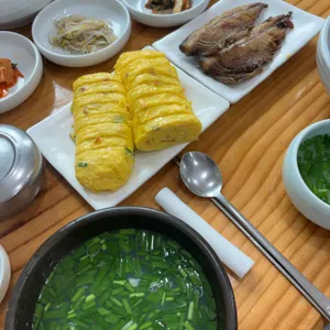앞뜰식당 대표 사진