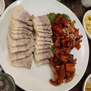 장군굴보쌈 리뷰 사진