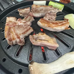 넙딱집 사진 1