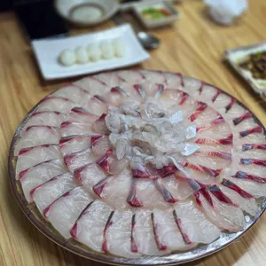 사량도 자연산횟집 사진