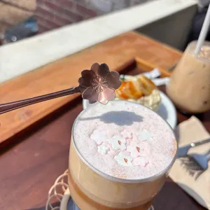 연남동 벚꽃집 사진