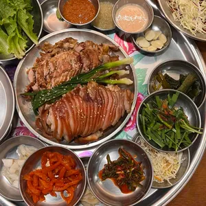 완미족발 사진