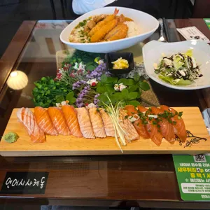 연어시사케동 사진